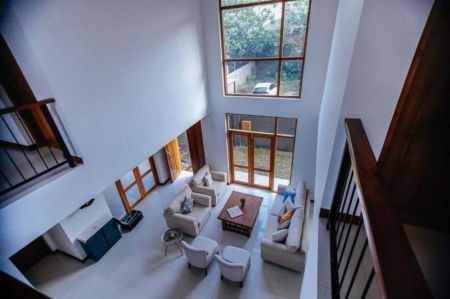 Living Room - Thalawathugoda Luxury 4 Bedroom Luxury House For Rent  