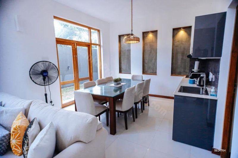 Living Room - House for rent in Thalawathugoda