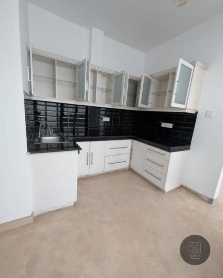 Kitchen - House for sale in Pelawatte 