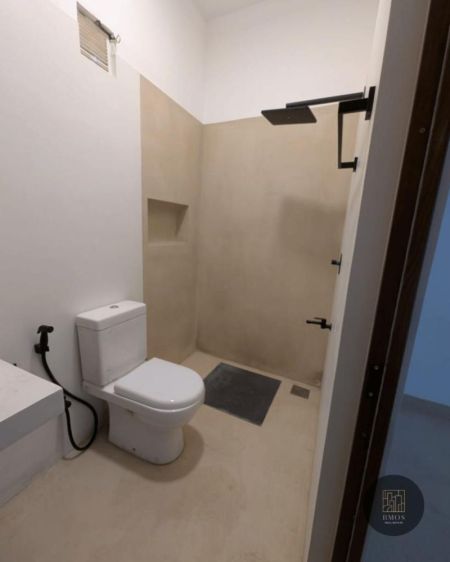 Bathroom - House for sale in Pelawatte 