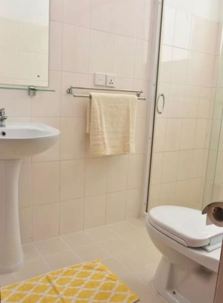 Bathroom - Apartment complex for sale in Colombo 5 