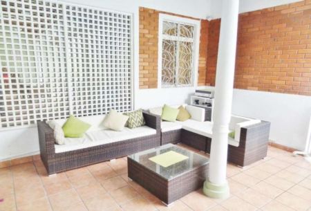 Living Room - Luxury Fully Furnished House for Rent in Pelawatte - PDH373