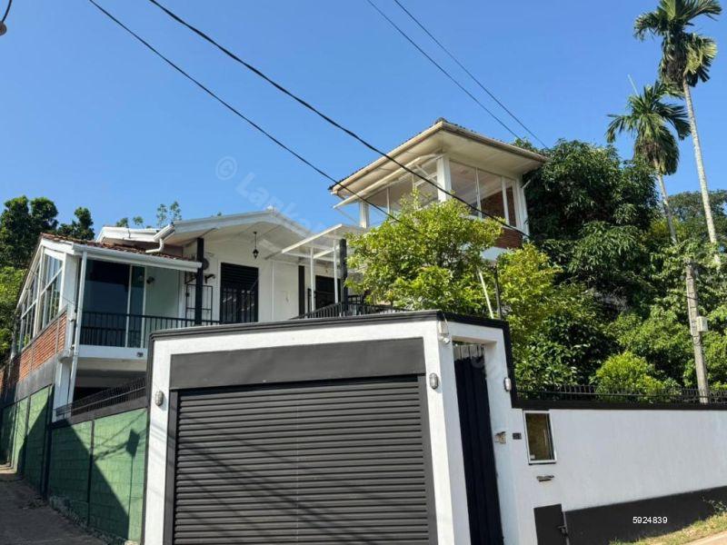 Exterior - House for rent in Battaramulla