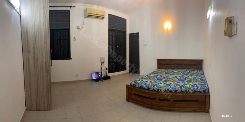 Bedroom - House for rent in Battaramulla