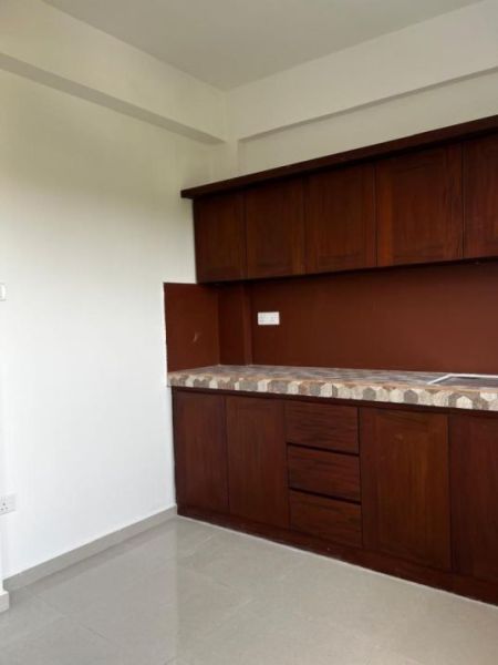 Kitchen - 2 BR Apartment for sale in Athurugiriya 