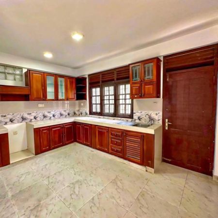 Kitchen - Luxury Modern Architect-Designed 5-Bedroom Home for Sale in Kadawatha
