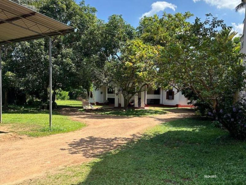 Land with house for sale in Piliyandala