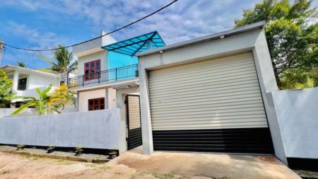 Exterior - An Upstairs Home Newly Built For Sale in Negombo Miriswatta Area