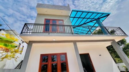 Exterior - An Upstairs Home Newly Built For Sale in Negombo Miriswatta Area