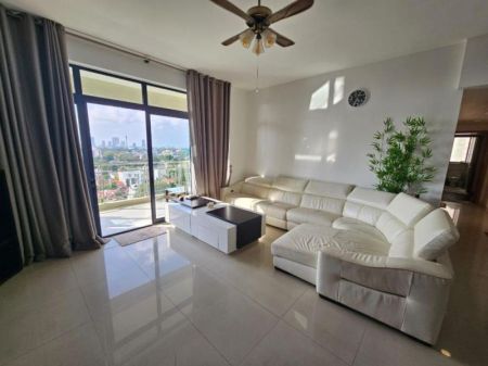 Living Room - Havelock/high-end furnished/03beds/for rent in Colombo -05.