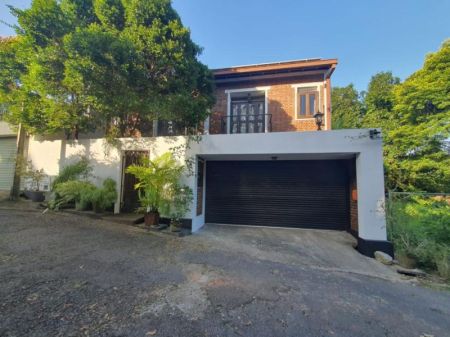 Exterior - 4 Bedroom Fully Furnished Luxury House for Rent - Battaramulla, Wickramasinghapura | LKR 275,000 Per Month (EM900)