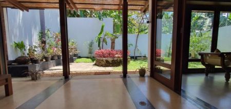 Living Room - 4 Bedroom Fully Furnished Luxury House for Rent - Battaramulla, Wickramasinghapura | LKR 275,000 Per Month (EM900)