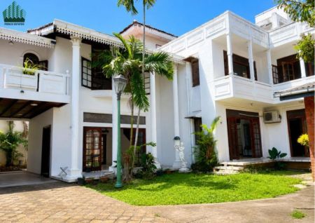 Exterior - Live in Comfort & Style | 4,500 Sq. Ft. Luxury House for Rent