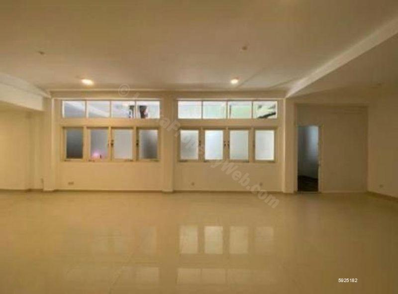 Colombo 4 Commercial for sale/rent