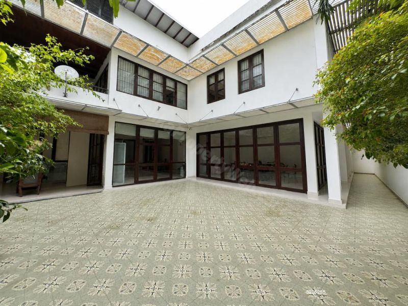 Exterior - House for sale in Colombo 5