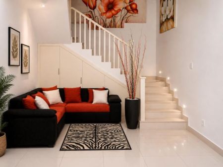 Living Room - Grand Family Residence with Premium Finishes + 13.6 Perch Additional Land to Build Another House — Lion City, Katunayake