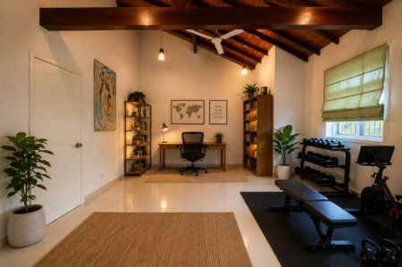 Living Room - Grand Family Residence with Premium Finishes + 13.6 Perch Additional Land to Build Another House — Lion City, Katunayake