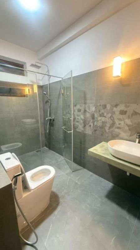 Bathroom - House For Rent – Barnes Place, Colombo 07