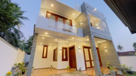 Exterior - 4 Bedroom Luxury House for Sale in Athurugiriya | LKR 45,000,000 (EM167RK)
