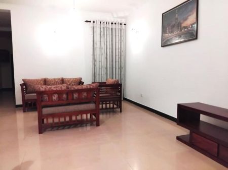 Living Room - Fully Furnished 4-Bedroom House for Rent in Akuregoda, Battaramulla