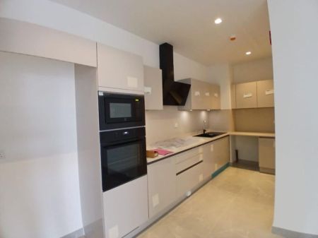 Kitchen - 2-BR Luxury Apartment for Rent - 606 The Address
