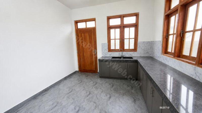 House for sale in Polgasowita