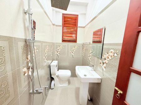 Bathroom - (DH798) Brand New Three Storey House For Sale in Diyagama