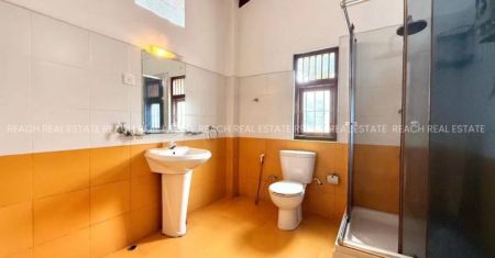 Bathroom - House for rent in Nugegoda 