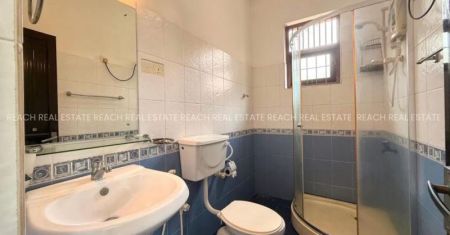 Bathroom - House for rent in Nugegoda 