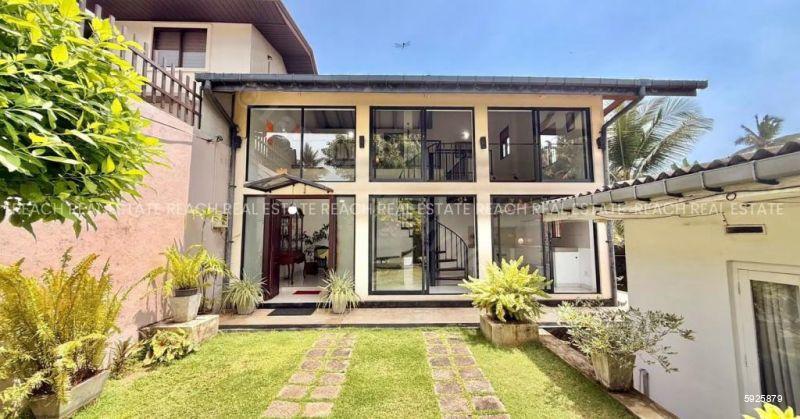 Exterior - House for rent in Nugegoda