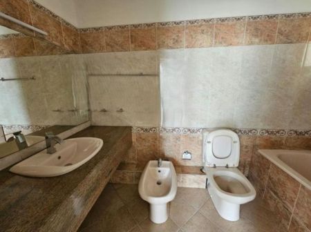 Bathroom - Suncity - 03 Bedroom Unfurnished Apartment for Sale in Colombo 03 (A896)