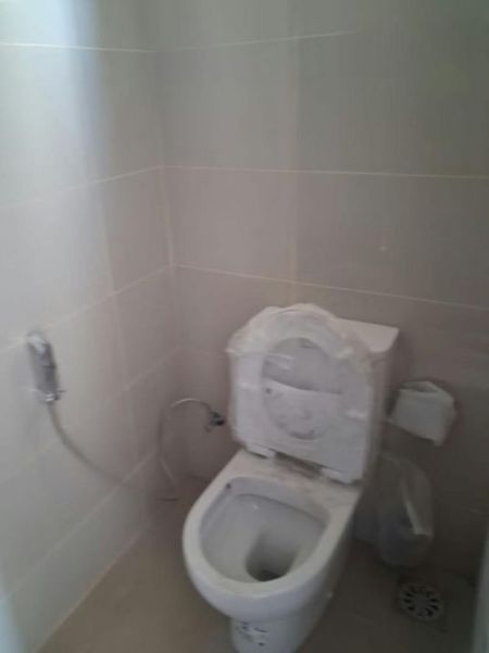 Bathroom - Thurstan 42 - 02 Bedroom Unfurnished Apartment for Sale in Colombo 03 (A6073)