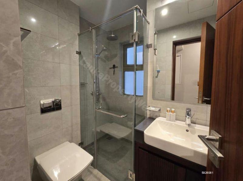 Bathroom - Apartment for rent in Colombo 7
