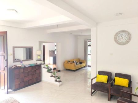 Living Room -  Two Storyed House For Sale In MDH Jayawardena Road, Athurugiriya 