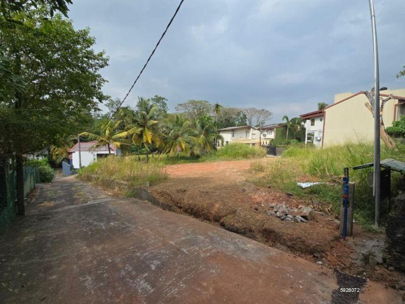 Bare Land for sale in Thalawathugoda
