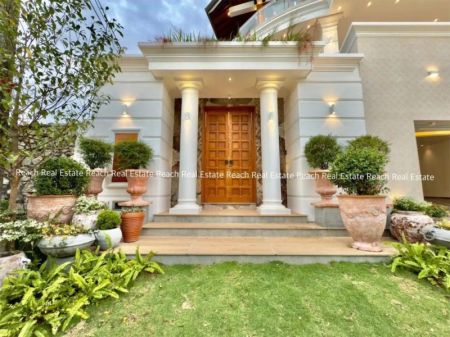 Exterior - Mansion for Sale in Battaramulla   