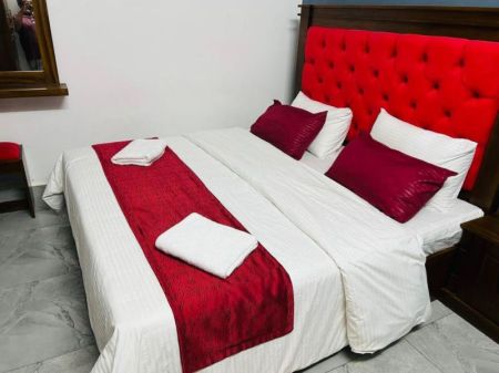 Bedroom - 6 Bedroom Furnished House for Rent - Colombo 6 | LKR 800,000 Per Month (EM907)