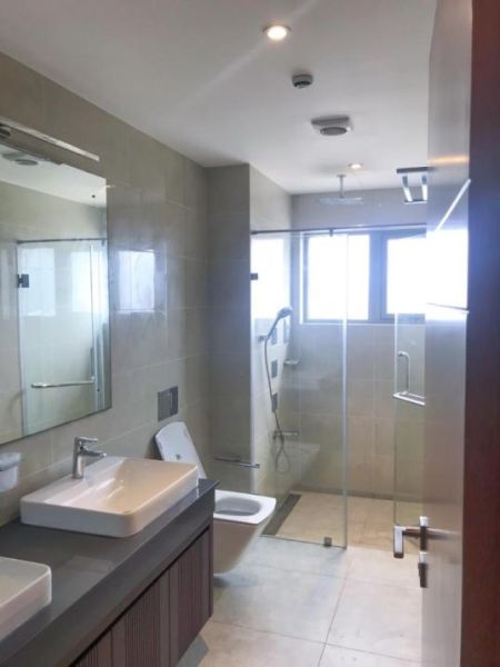 Bathroom - Luxurious and Sea View 4BR Apartment for Sale at THE GRAND - Colombo 07