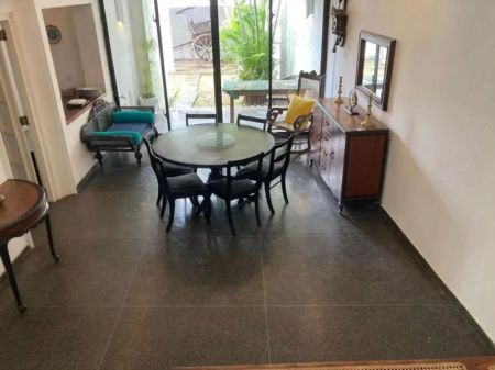 Dining room - Luxury spacious house for rent in Colombo 5