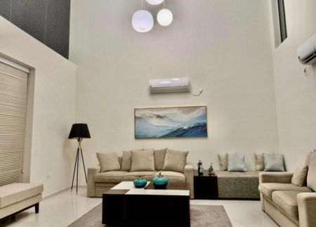 Living Room - Luxury Fully Furnished 4 Bedroom House for Rent – Bordering Colombo 07 | LKR 1,200,000 / Month (EM144JS)