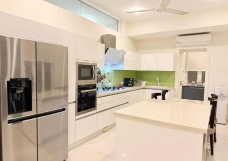 Kitchen - Luxury Fully Furnished 4 Bedroom House for Rent – Bordering Colombo 07 | LKR 1,200,000 / Month (EM144JS)
