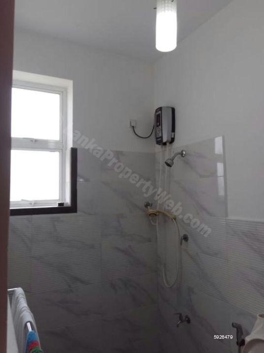 Bathroom - Apartment for sale in Rajagiriya
