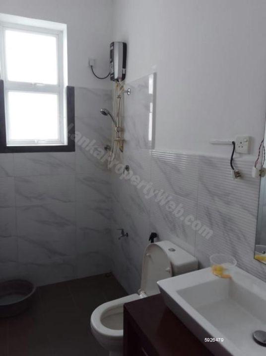 Bathroom - Apartment for sale in Rajagiriya