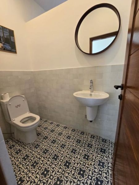 Bathroom - Luxury 3BR House for Sale in Rawathawaththa, Moratuwa | LKR 90 Mn (HS4779)