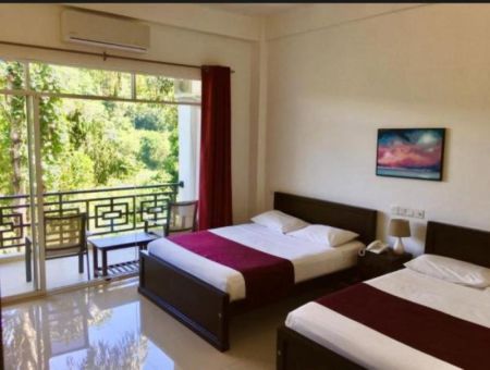 Bedroom - Luxury 20 Rooms Villa for Rent in Kandy Close to the Kandy Town 