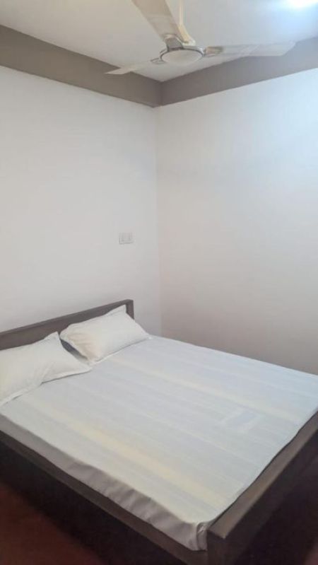 Bedroom - 12 AC Rooms with attached bathrooms for rent in Colombo 4