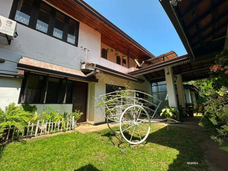 Exterior - House for sale in Colombo 7