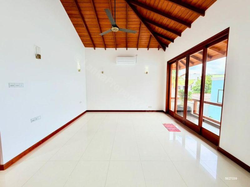 House for sale in Pita Kotte