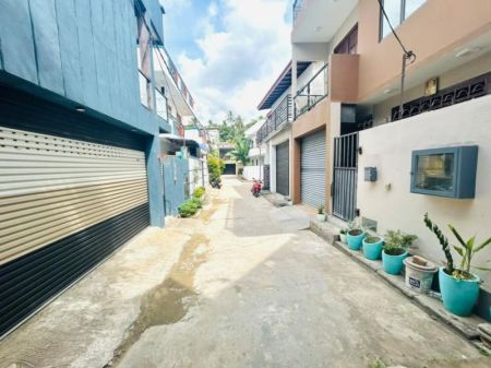 Exterior - Wattala Architect-Designed 2-Storey House for Sale In Gated Community 