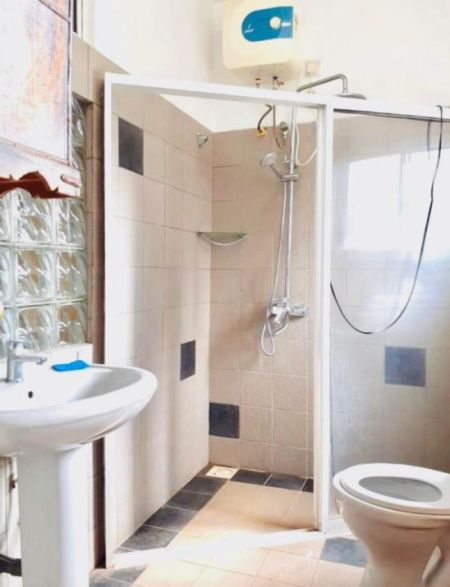 Bathroom - Kollupitiya Apartment for Sale | Colombo 03 